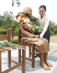 설자리 못찾는 부산 소녀상