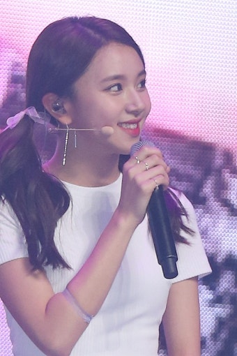‘트와이스’ 채영 “아이오아이 전소미, 전화와서 함께 기뻐해줬다”