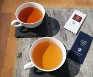 시린 가을을 닮은 낯설고도 진한 향기 홍차(紅茶)