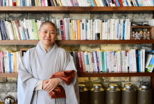 커피 마시러 와서 자연스레 불교와 만나세요