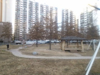 아파트 내 공원 입주민에 돌려달라
