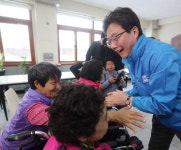 재활원 방문한 유승민