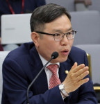 자유한국당 정태옥 "소련공산당이 성주 지배하나"...그럼 주민들은 누구?