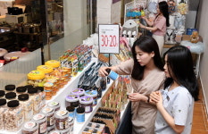 토리가 쓴 애견용품 구경하세요