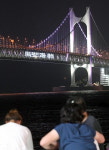 한여름 밤, 광안리 ‘청춘 메시지’