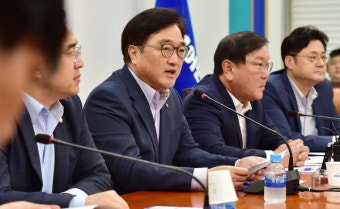 여 “바른정당은 건전보수”…정기국회 앞두고 뜨거운 구애