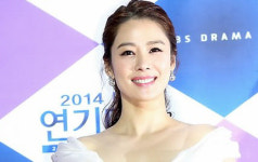 ‘미우새’ 김현주, 미혼 여자 최초로 게스트 출연...어머니들과 찰떡호흡