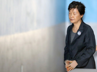 박근혜 구속 연장 vs 석방...16일 만기 전 결정