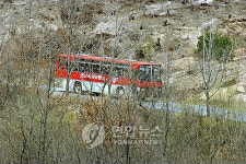 귀순 북한 병사 이용 72시간 다리 관심 집중