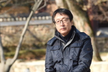 박현주의 그곳에서 만난 책 <24> 박진규의 시집 ‘문탠로드를 빠져나오며’