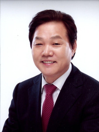 한국당 경남지사 유력후보 박완수 불출마