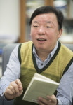 부산 문학계 일꾼이 낸 첫 시집 ‘오늘이 달린다’