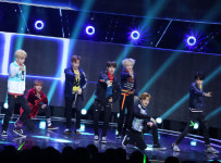 [국제포토] NCT DREAM “‘GO’, 무대를 갖고 노네!” (더쇼)