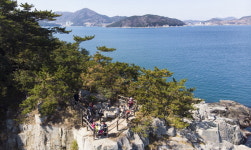 일제 상흔 품은 ‘동백섬’…81년 만에 시민 품에