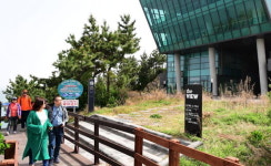 4년째 흉물로 방치된 이기대 전망대