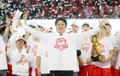 2연패 뒤 4연승 SK, 18년만에 우승