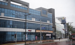 동부산단지 랜드마크 밖은 텅텅