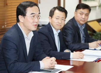통일부 장관 “적십자회담 우선 개최 이산상봉 협의”