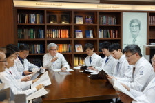 박원욱병원 매주 수요일 원내 콘퍼런스