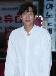 [국제포토] 이상이 “젠틀함은 몸에서 풍겨 나오는 것” (슈츠 종방연)