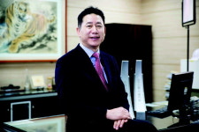 부산 첫 명문장수기업에 화신볼트산업