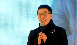 김제동, KBS서 시사토크쇼 진행한다…논란·갈등 딛고 시청자 호응 끌어낼까?