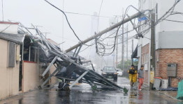 초속 30ｍ 강풍에 폭우동반…학교 등·하교시간 조정