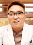 이형철 예쁜미소바른이치과, 직업능력개발유공 장관 표창