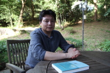 박현주의 그곳에서 만난 책 <44> 전성태 소설가의 소설집 ‘두번의 자화상’