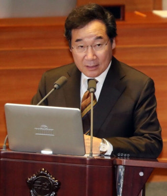 국정감사 이낙연 국무총리 “헌법이 국회에 부여한 가장 중요한 기능…겸허히 수용할 것”