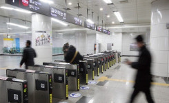 신분당선 고장 “강남행 열차 청계산역입구 정지, 광교행도…“