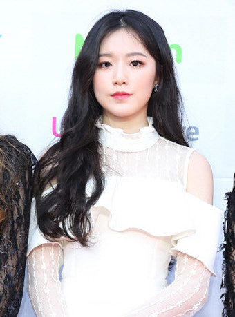 [국제포토] (여자)아이들 슈화 ‘범접하기 힘든 실물 미모’ (2019 가온차트)