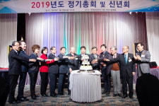 첫 부산대 동문 효원인상에 김지완 BNK회장