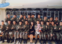 부산시의회, 육군 53사단 방문·위문품 전달