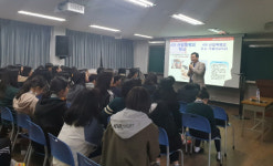 부산가톨릭대 원성현 교수, 브니엘여고서 특강 진행