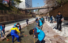북구 만덕3동, 초록누리봉사대·만덕지구대와 함께 만덕천 환경정비