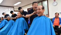 해군교육사 기술행정학교,  7년간 매월 이발봉사활동
