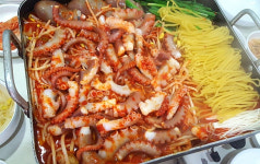 ‘연 매출 10억 낙지’는 무슨 맛? 서민갑부 산낙지 부부의 비결은?