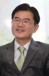김해문화재단 대표이사에 윤정국 전 문화의전당 사장