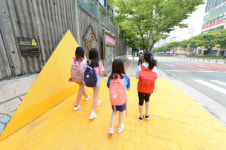 연제구, 아이들 지켜주는 ‘노란색’ 사업 실시