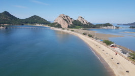 옹기종기 섬들의 세계 고군산군도, 집라인·유람선·드라이브로 내 품에