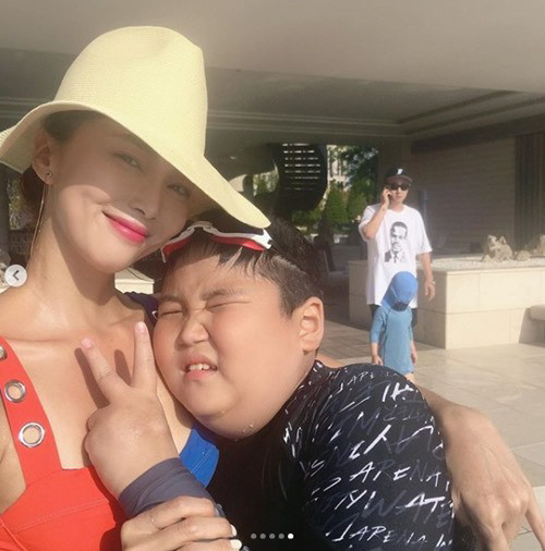 오윤아, 발달장애 아들과 함께 새 가정 준비중 민이에게 더 나은 삶을