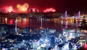 팡!팡! 불꽃 앙상블 가을밤 수놓자, 운집한 110만 관객 “와” 탄성이 절로