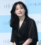 [국제포토] 이영애 “나이 48세도 뱀파이어 같은 미모” (나를 찾아줘 제작보고회)