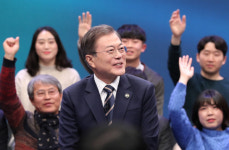 문재인 대통령 “모병제, 언제가 가야할 길… 남북평화 오면 가능할 것”