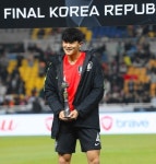 E-1챔피언십, 한일정 승리...’최고수비상’ 김민재 “유럽으로 갔으면”