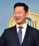 ‘노무현 사위’ 곽상언 민주당 입당 “큰 뜻 잇겠다”