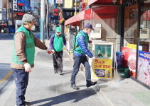 명륜1번가번영회와 한국외식업중앙회 동래구지부, 상가 방역 활동 시행