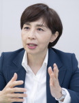 “부산에 특화된 콘텐츠 개발 시급해요”