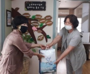 연산6동 마을건강센터, 금정 희망의 집에 마스크 기부 外